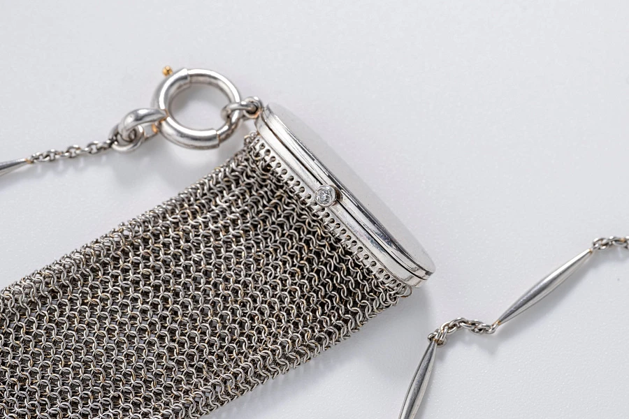 Platinum Pocketwatch diamond-set 1912 with platinum Cartier purse