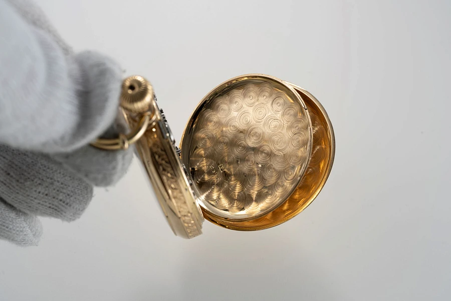 Pocket Watch with Fully Engraved Case in 18k Yellow Gold