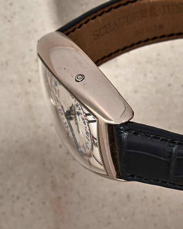 Master Calendar White Gold