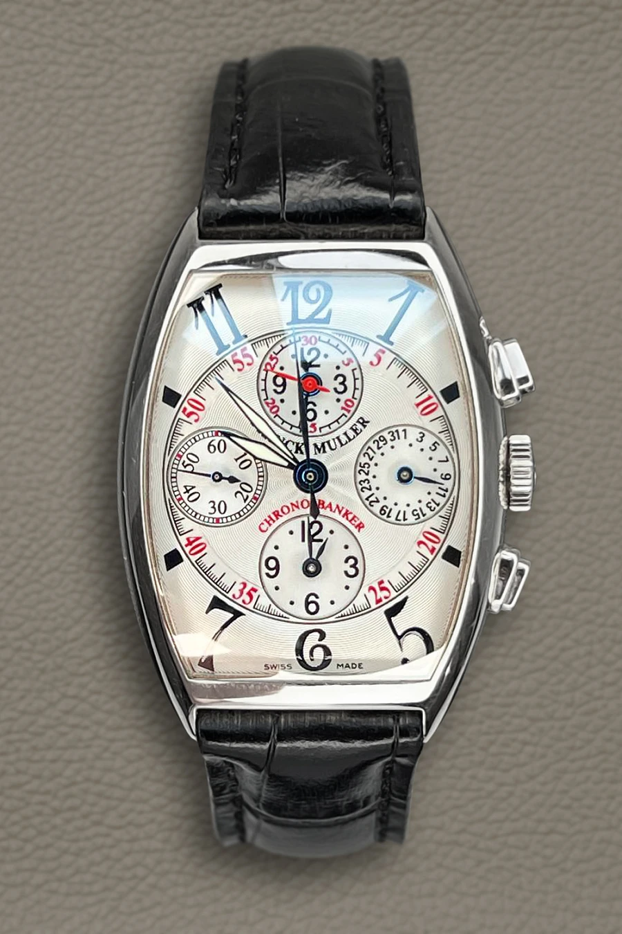 Cintrée Curvex Chrono Banker