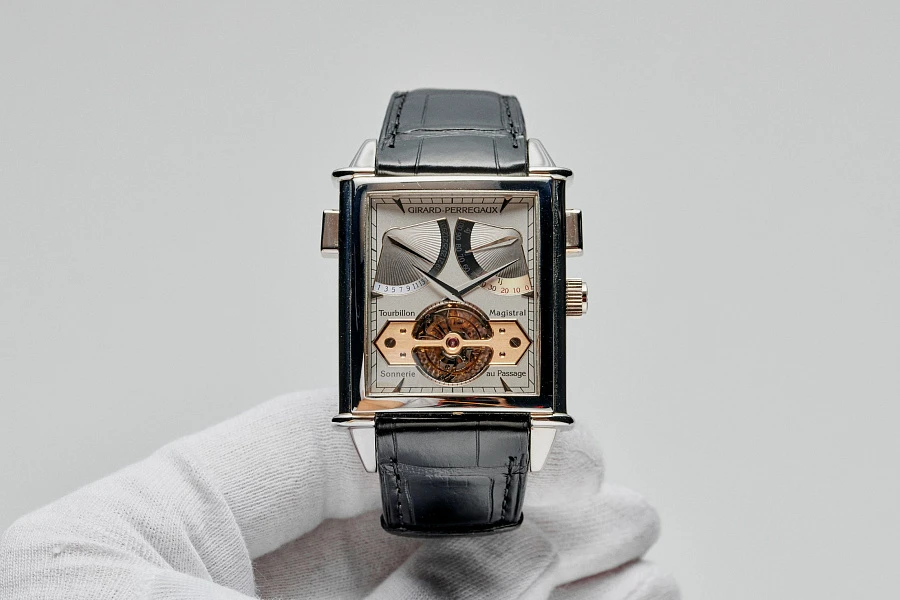 Vintage 1945 XXL Tourbillon Magistral