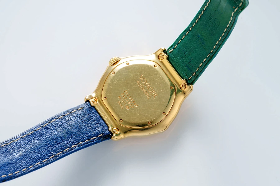 Voyager World Time Ref. 8124913 in 18k Yellow Gold