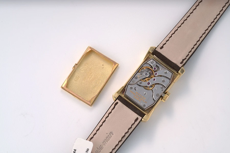 Rectangular Ref. 2553 in 18k Yellow Gold
