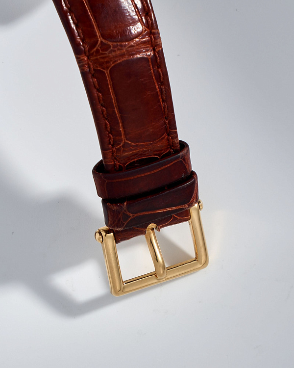 Calatrava 5054 ‘Officer-style’ Power Reserve Moonphase