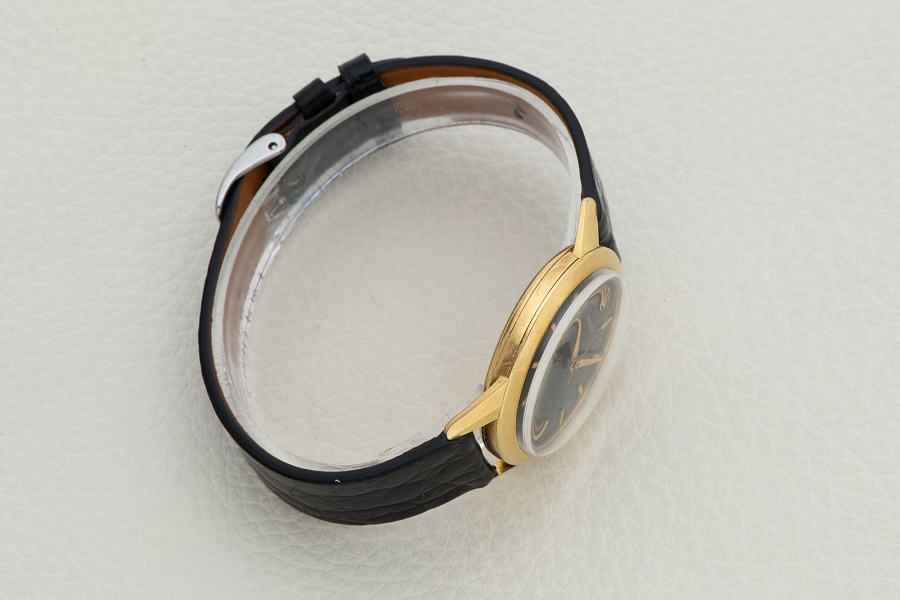 Dress Watch in 18K Yellow Gold