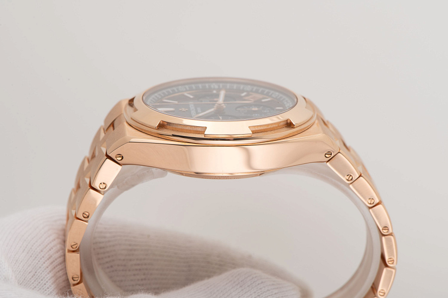 Blue Dial Overseas Chronograph Ref. 5500V in 18k Rose Gold