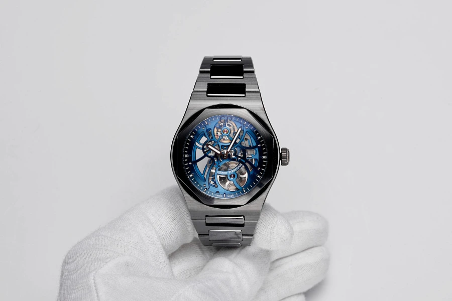 Laureato Skeleton