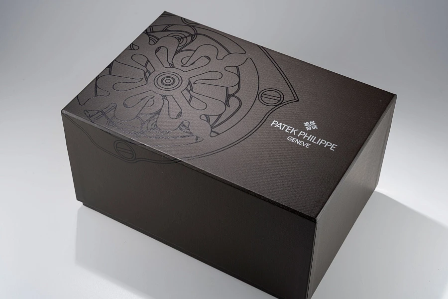 Nautilus Ref. 5712R in 18k Rose Gold