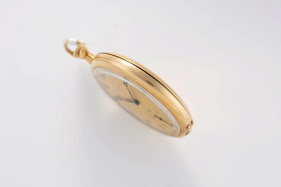 Pocket Watch in 18k Yellow Gold on Decorative Seal Pendant
