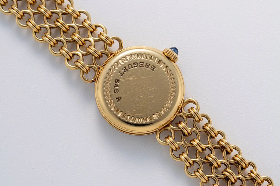 Classique Ladies Watch in 18k Yellow Gold