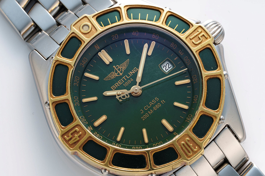 Ladies J-Class Quartz Diver Ref. D52065 in Stainless Steel