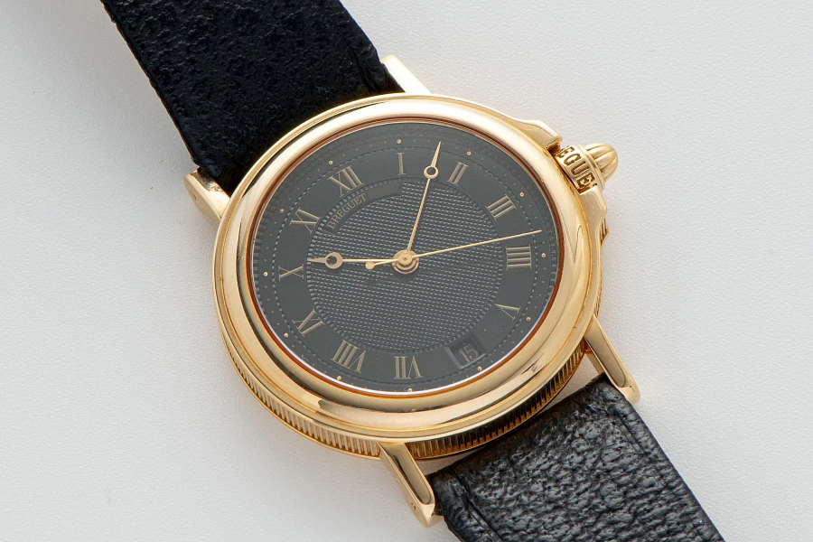 Marine Ref. 3400 in 18k Yellow Gold with Black Dial