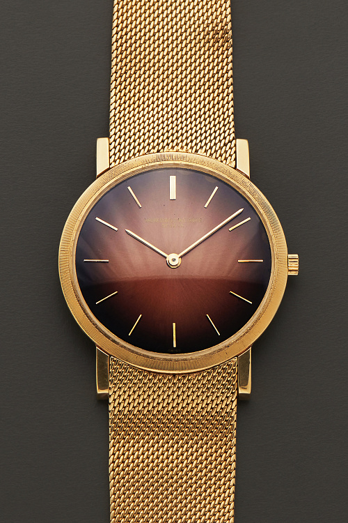 Dress Watch in 18k Yellow Gold with Brown Fumé Dial