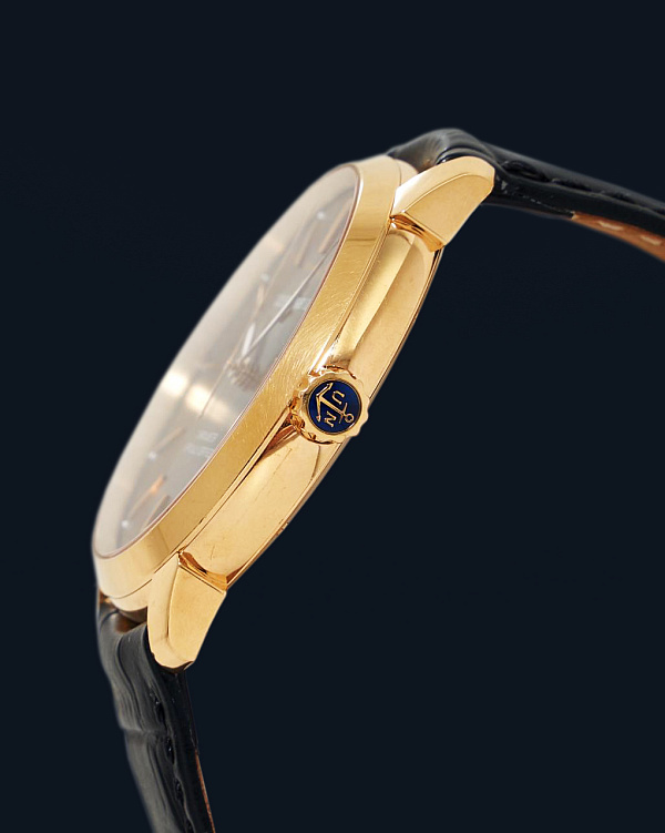 Classico Chronometer Ref. 8156-111 in 18k Rose Gold