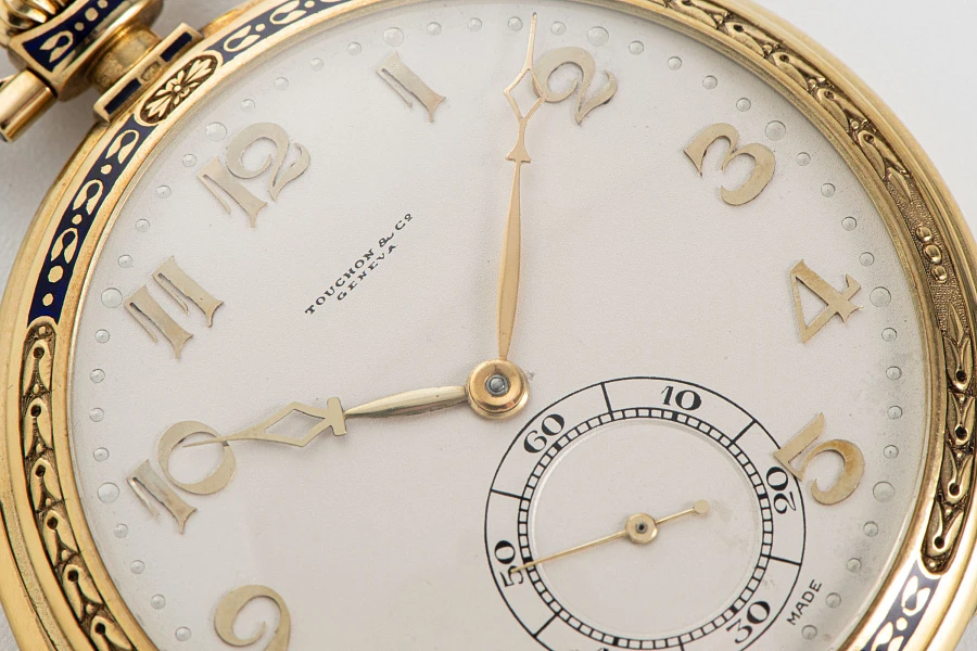 Ultra Thin Minute Repeater Pocket Watch in 18k Yellow Gold