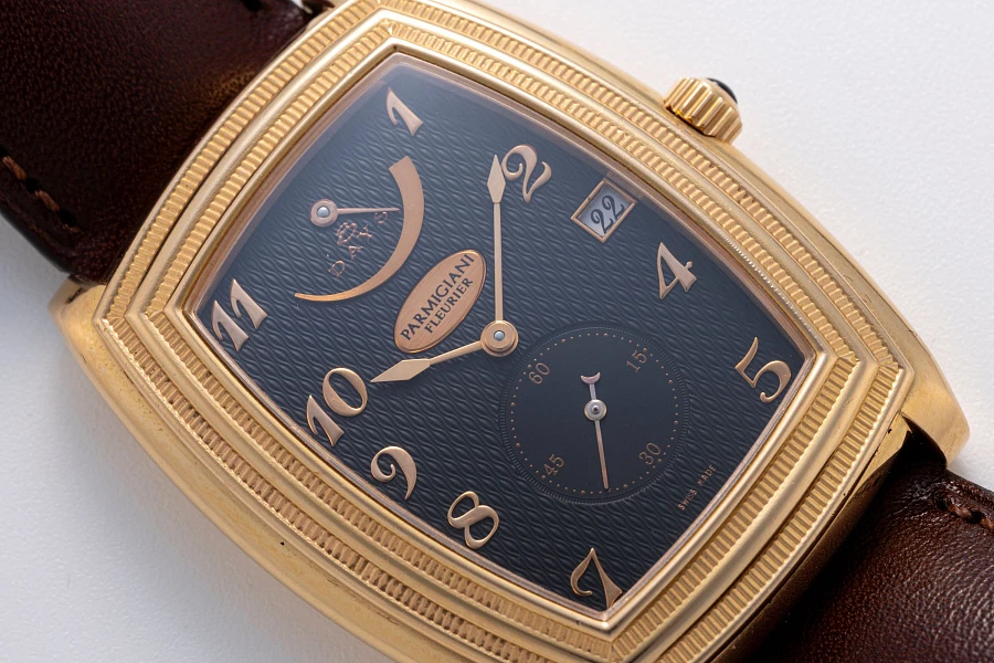 Ionica Hebdomadaire Ref. PF000338 in 18k Rose Gold