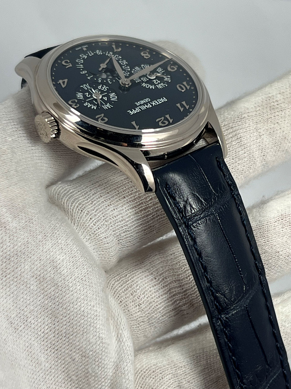 Perpetual Calendar 5327 White Gold