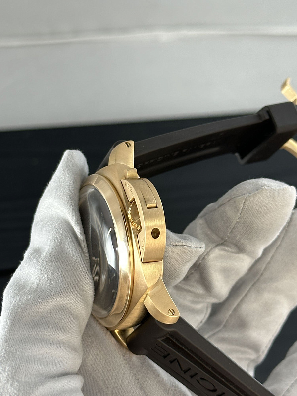 Luminor 1950 8 Days GMT Oro Rosso PAM00576