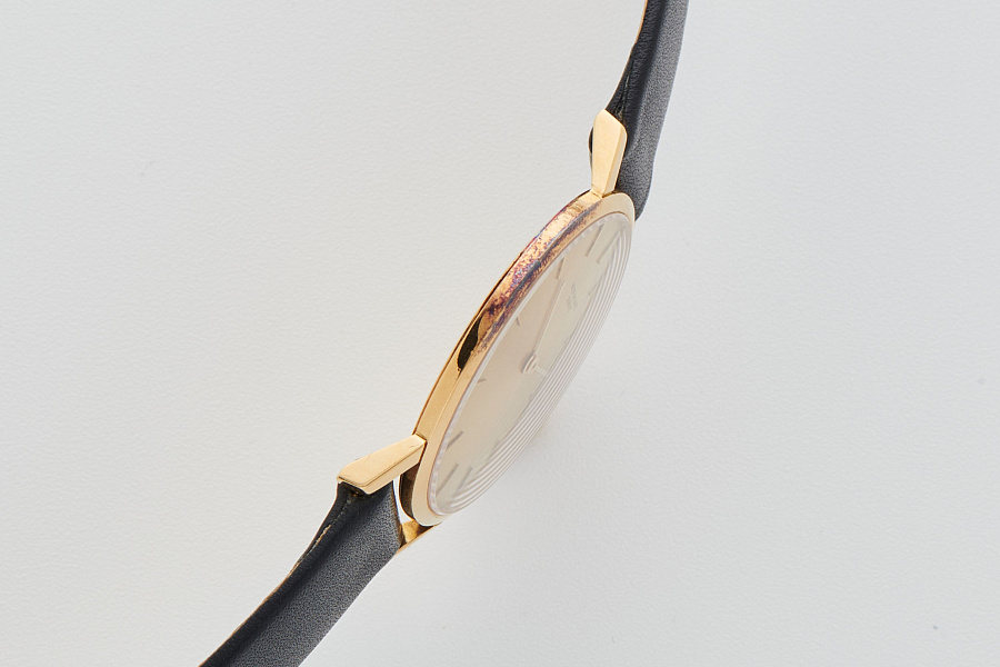 Dress Watch in 18k Yellow Gold