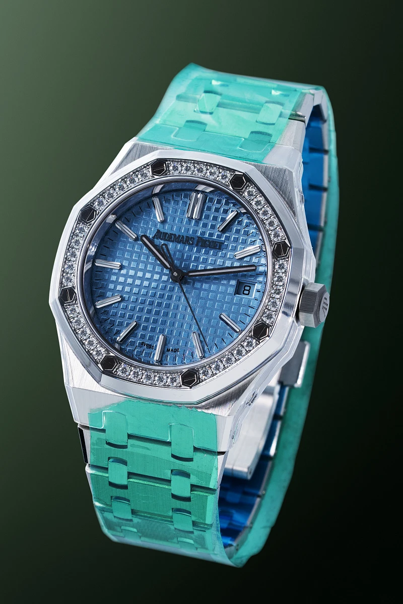 Royal Oak 50th Anniversary Ref. 15551ST in Stainless Steel