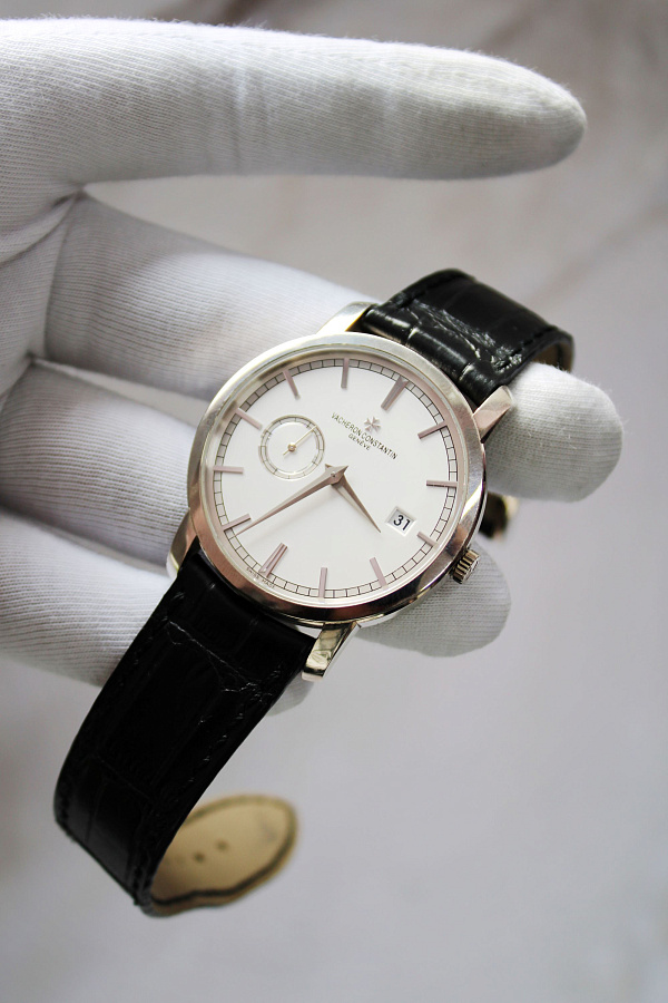 Patrimony Traditionnelle Date Automatic White Gold