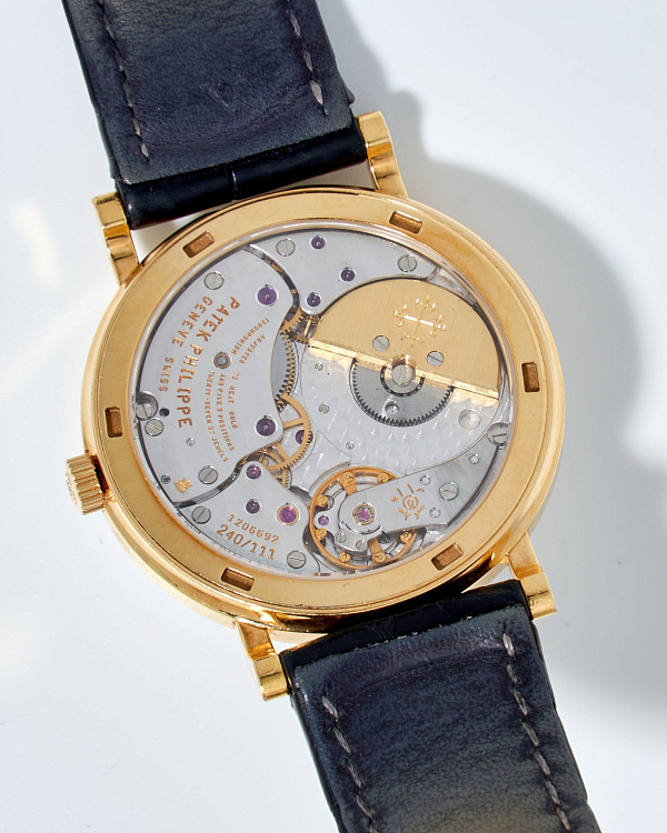 Calatrava 5120 ‘Clous de Paris’ Automatic Yellow Gold