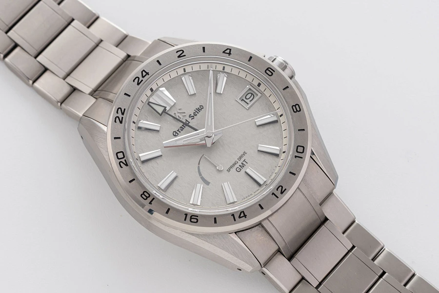 GMT Ref. SBGE285 in Titanium