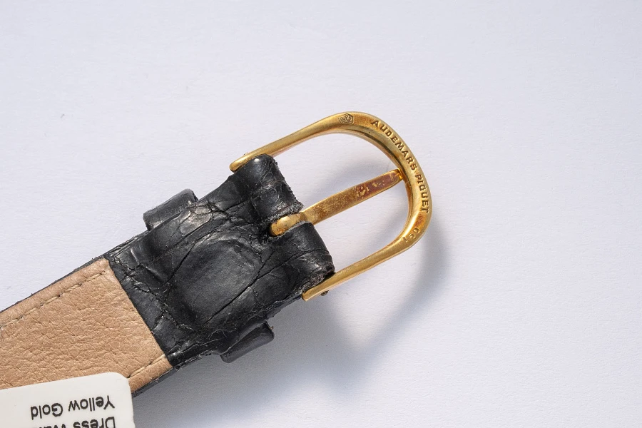 Blue Dial Automatic Dress Watch in 18k Yellow Gold