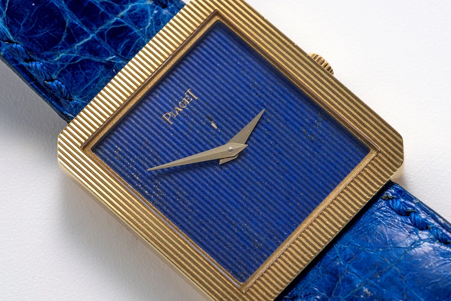 Protocole Ref. 8154 in 18k Yellow Gold with Lapis Lazuli Dial