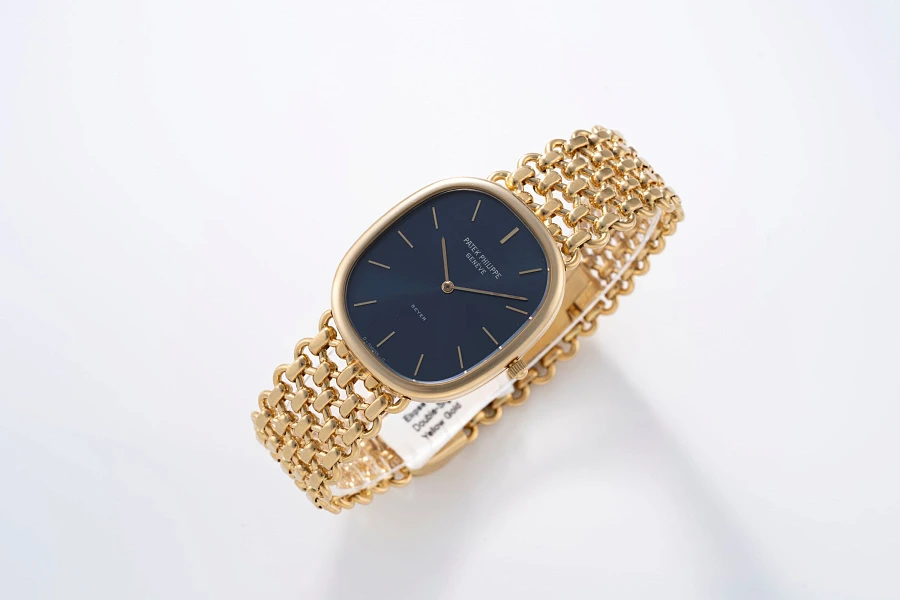 Ellipse Ref. 3738 Beyer Double-Signed in 18k Yellow Gold