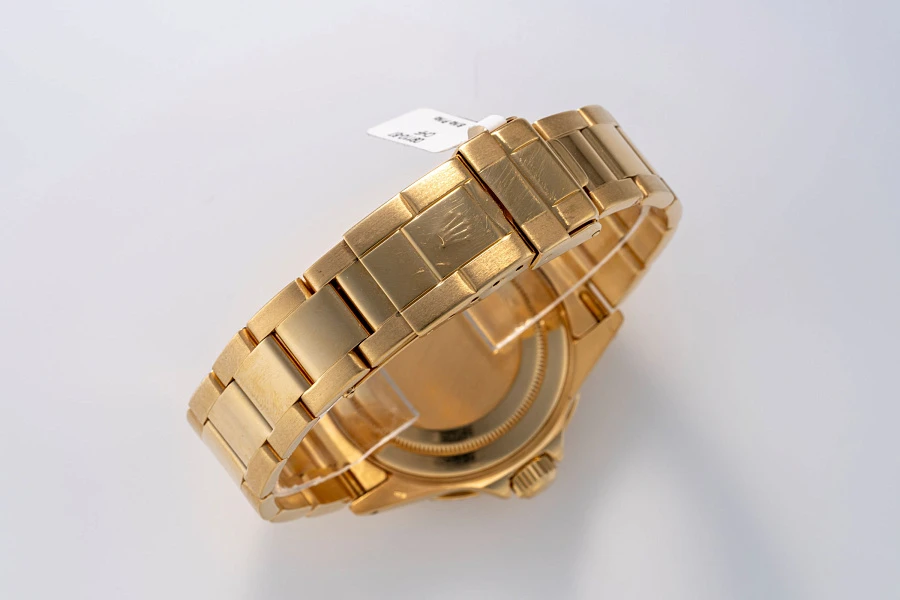 Yacht-Master Ref. 16628 in 18k Yellow Gold with Mother of Pearl Dial