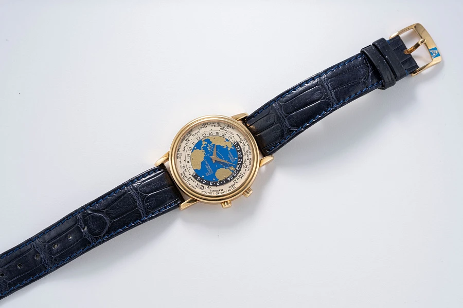 World Time in 18k Yellow Gold