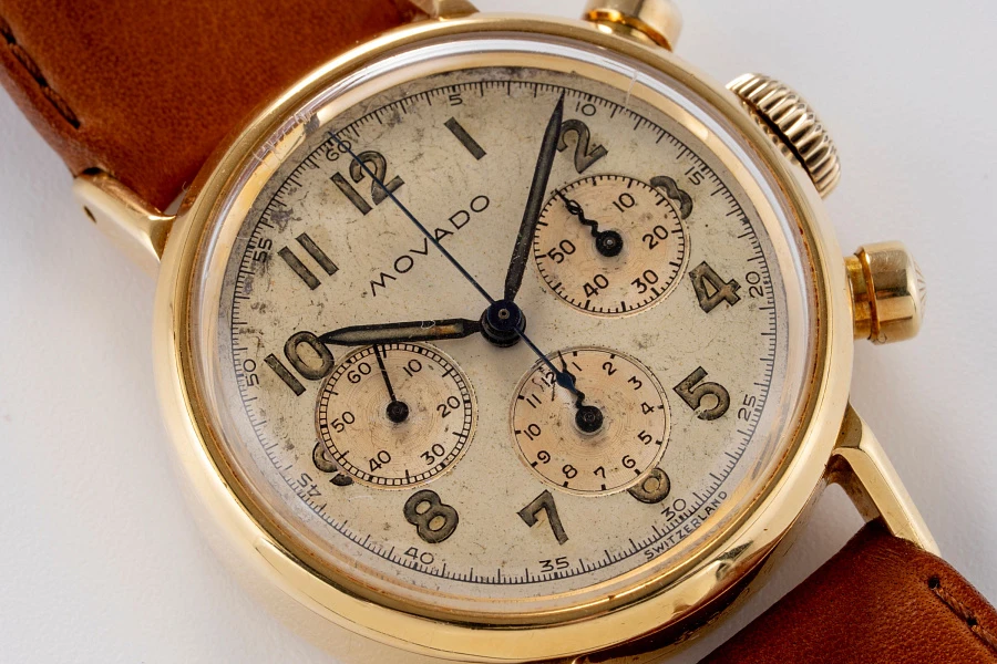 Vintage M90 Chronograph Ref. 9018 in 18k Yellow Gold