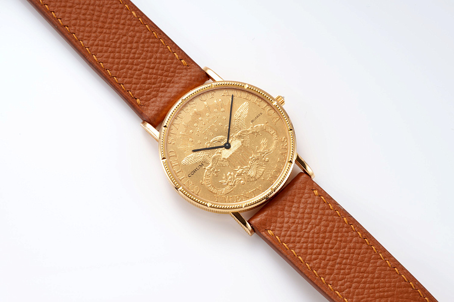 Quartz Coin Watch in 18k Yellow Gold