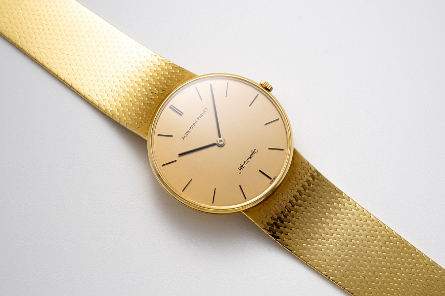 Ultra Thin Automatic Dress Watch in 18k Yellow Gold