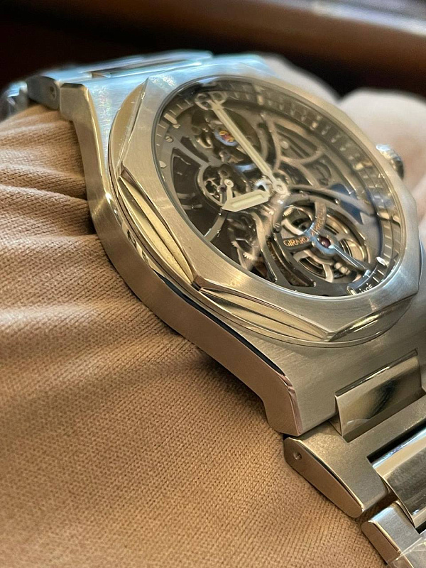 Laureato Skeleton