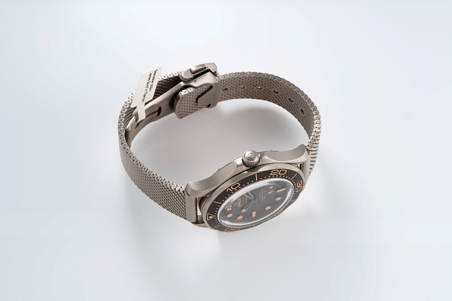 Seamaster 300m 'James Bond' in Titanium