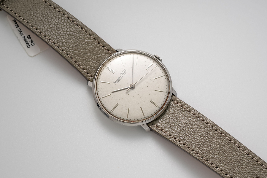 Stubby Lugs Dress Watch in Stainless Steel