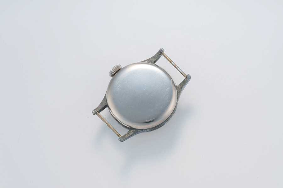 Military Watch Ref. 715 in a Metal Case