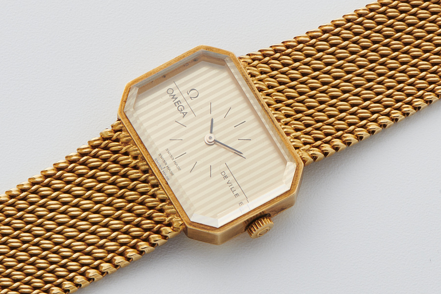 DeVille Ref. 8343 in 18k Yellow Gold