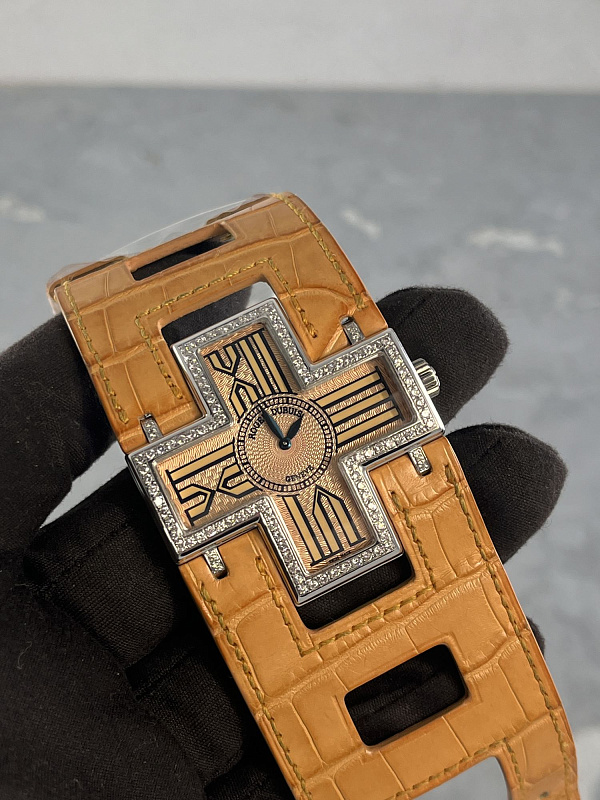 Follow Me Limited Edition 28 White Gold Diamond-set