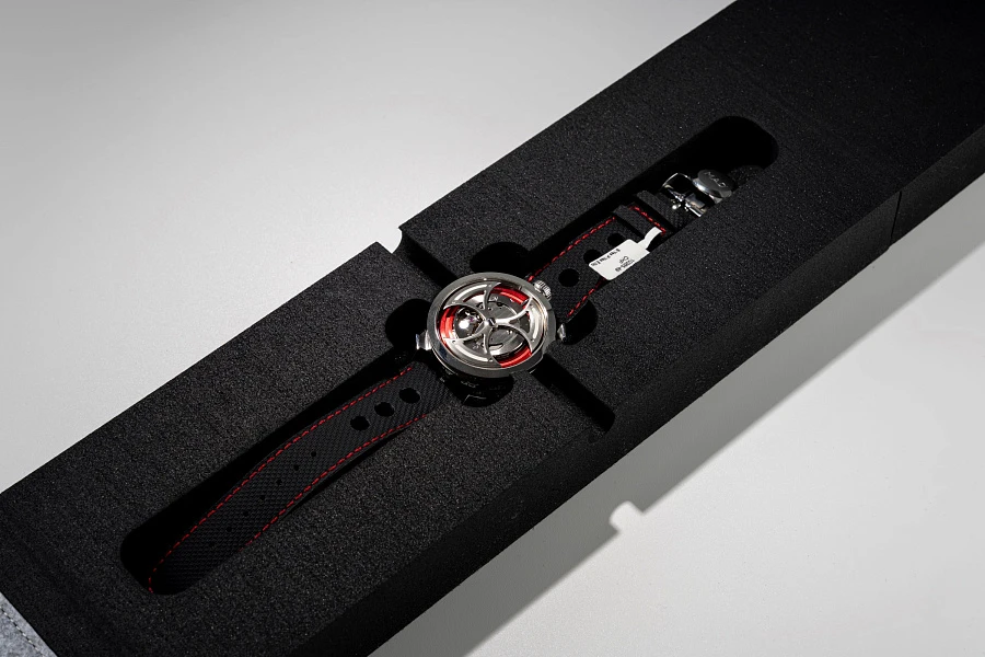 M.A.D. 1 Red in Stainless Steel