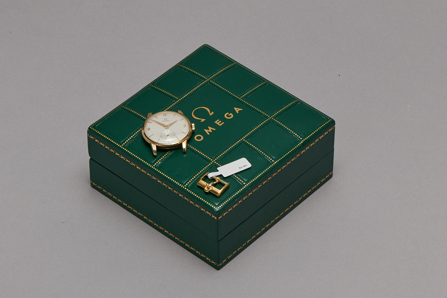 Dress Watch in 14k Yellow Gold from the Swedish Royal Family