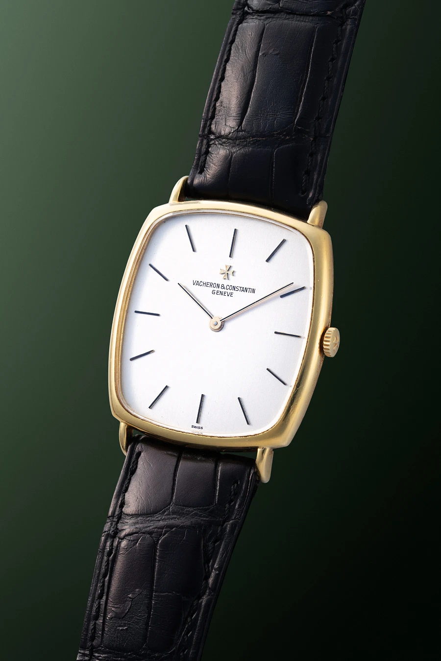 Vertical TV-Dial Watch Ref. 39202 in 18k Yellow Gold