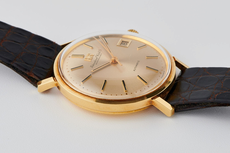 Dress Watch in 18k Yellow Gold