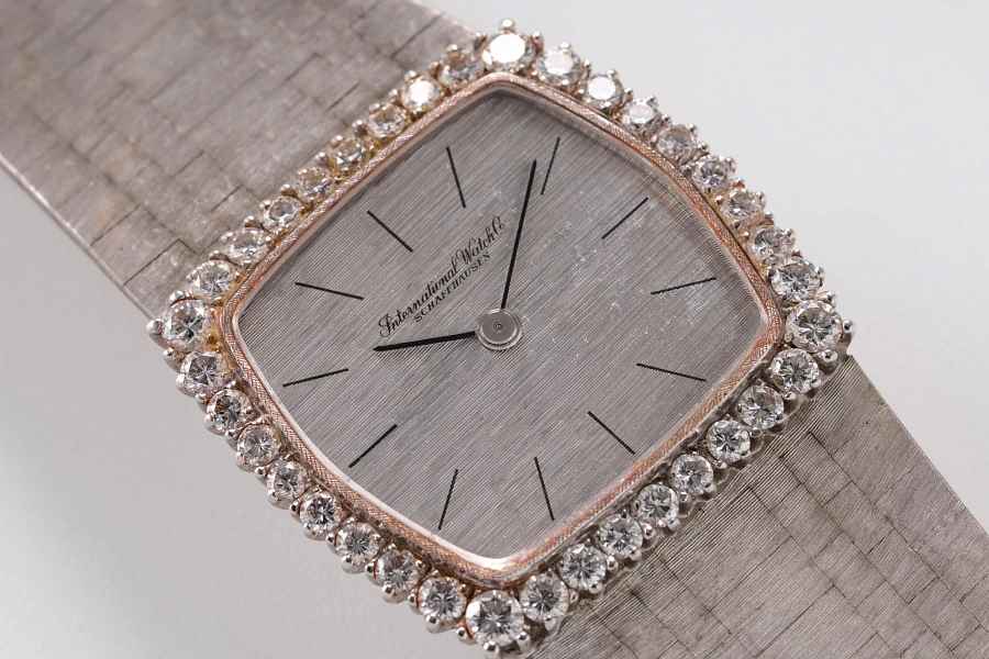 Ladies Watch with Diamonds in 18k White Gold