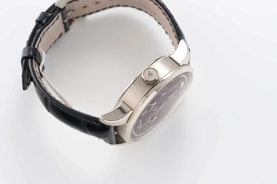 Duomètre à Quantième Lunaire Ref. Q6043570 in 18k White Gold