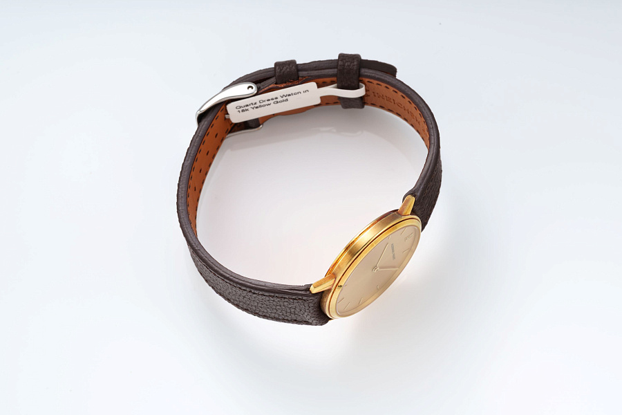 Quartz Dress Watch in 18k Yellow Gold