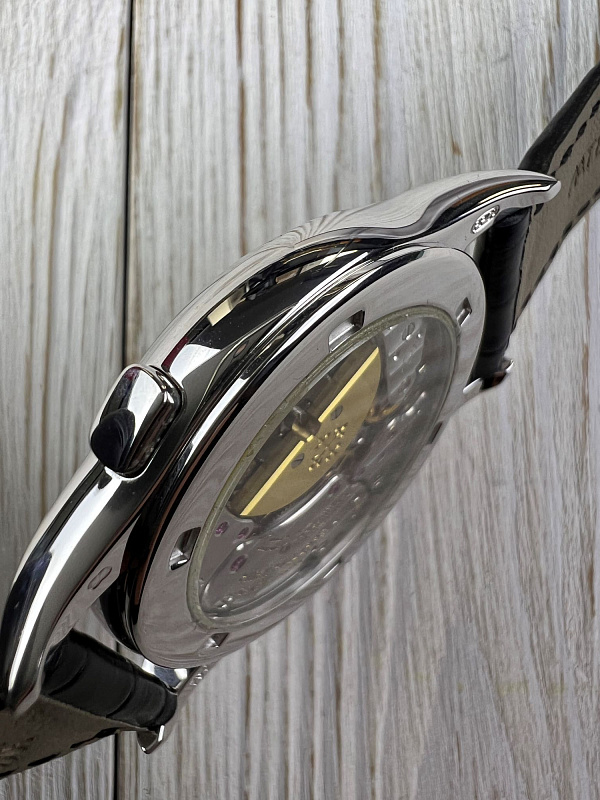 World Time 5110 White Gold