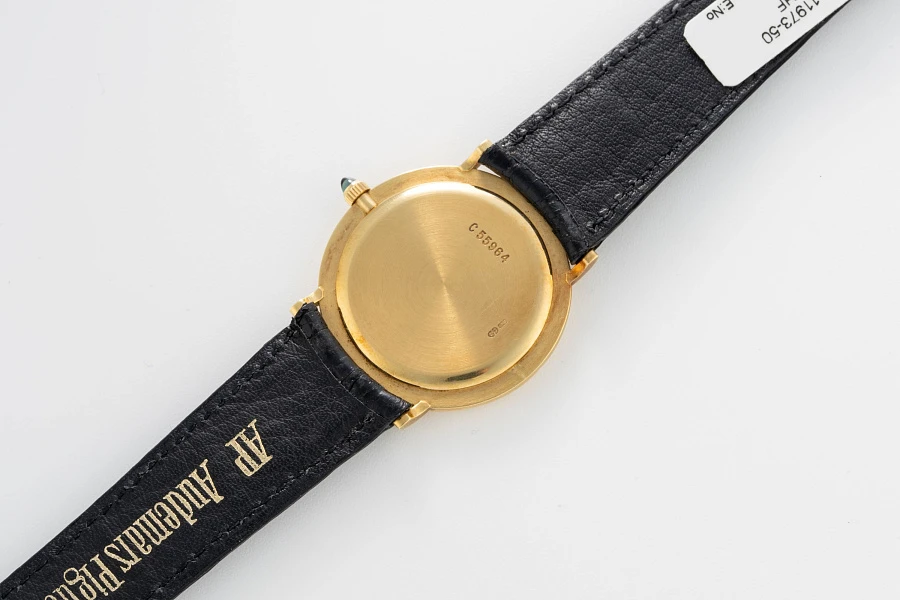 Ultra Thin Dress Watch in 18k Yellow Gold